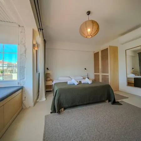 Alacati'da Saunali Jakuzili * Çeşme