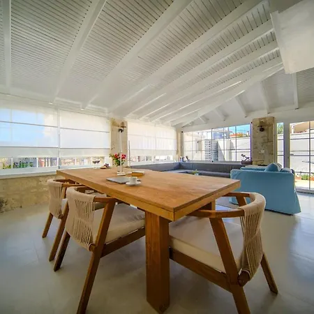 ヴィラ Alacati'da Saunali Jakuzili *