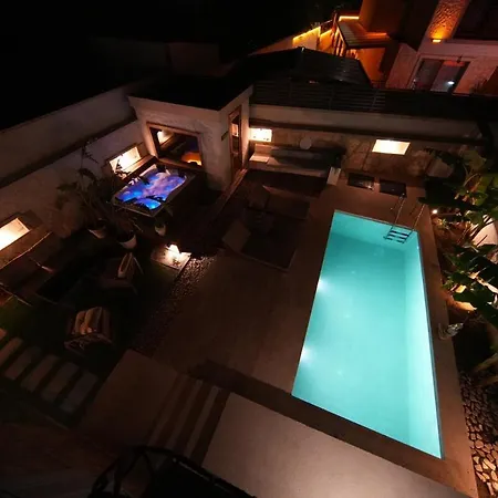 Villa Alacati'da Saunali Jakuzili *