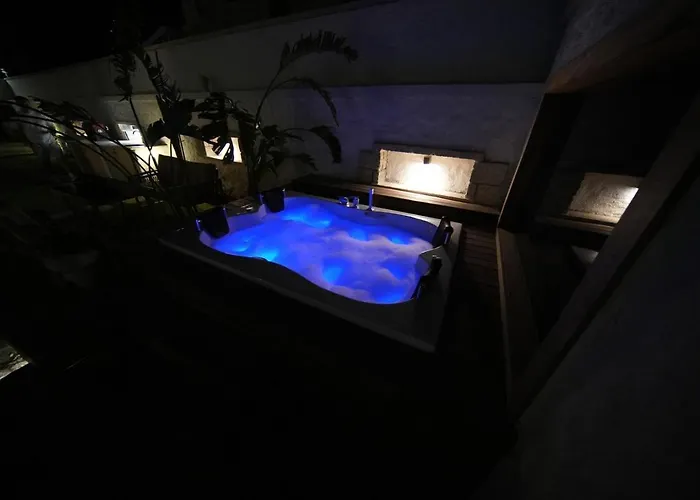 Alacati'da Saunali Jakuzili 빌라