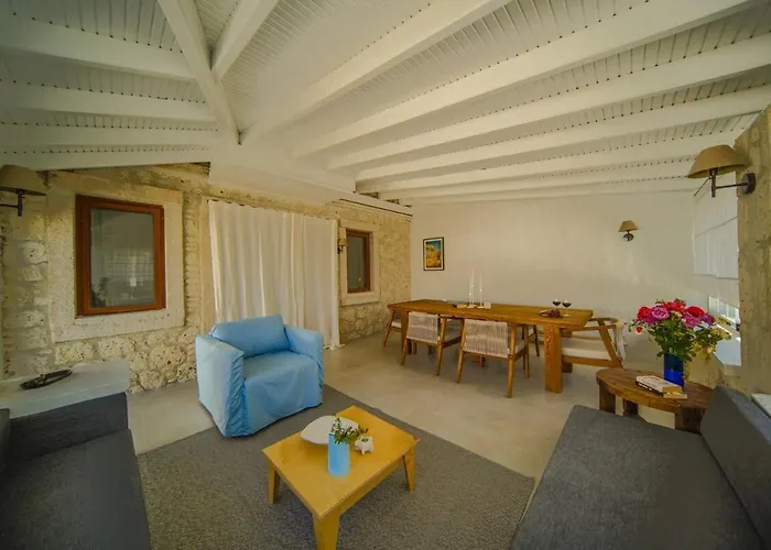 Alacati'da Saunali Jakuzili 빌라 Çeşme