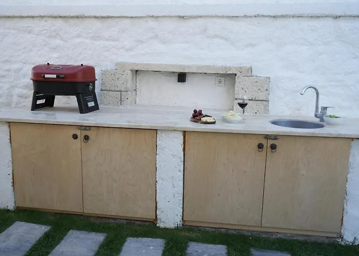 Alacati'da Saunali Jakuzili Çeşme