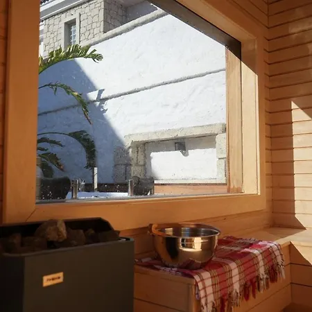 Alacati'da Saunali Jakuzili