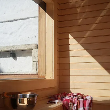 Alacati'da Saunali Jakuzili *