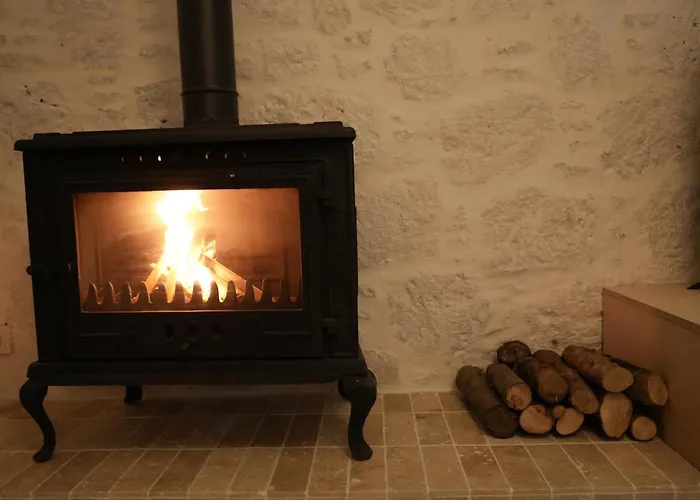 Villa Alaçatı'da Saunalı Jakuzili *